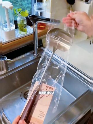 不锈钢炒勺锅铲全新带挂孔炒菜勺加厚家用商用厨师专用炒菜铲子铲 不锈钢炒勺锅铲全新带挂孔炒菜勺加厚家用商用厨师专用炒菜铲子铲