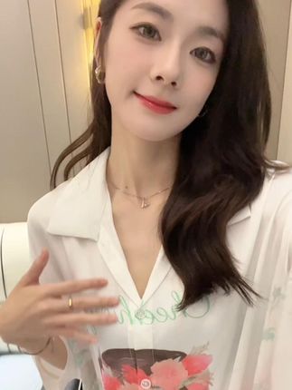 当老婆找到一件适合自己的睡衣,感觉像换了一个人#冰丝睡衣 #夏天穿什么