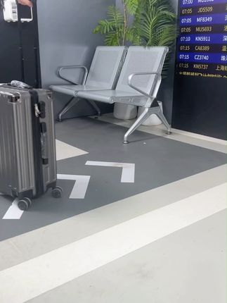 你们之前谁花两三百买的卡帝乐行李箱能退赶紧去退 #行李箱大容量 #旅行拉杆箱 #出门必备 #卡帝乐鳄鱼行李箱 #热门推荐