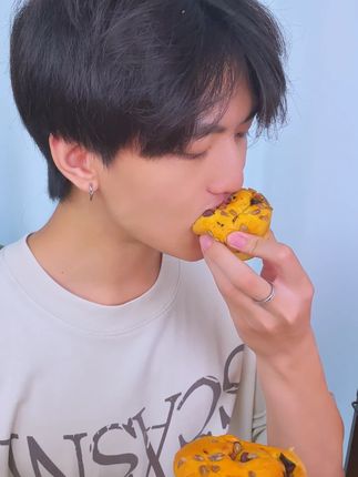 之前39.9买的山药养养欧包都退了吧,现在14.9到手8个#好吃不贵#代餐#粗粮面包#美食