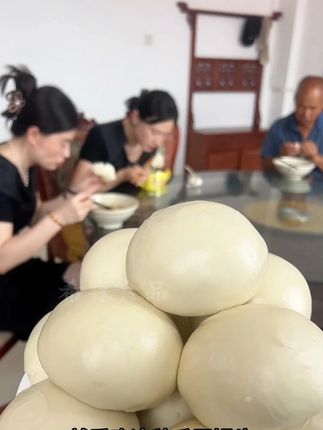 你有多久没有吃过这样的馒头了,麦香十足有嚼劲,小时候的味道 #馒头 #好吃到停不下来 #早餐 #老人小孩