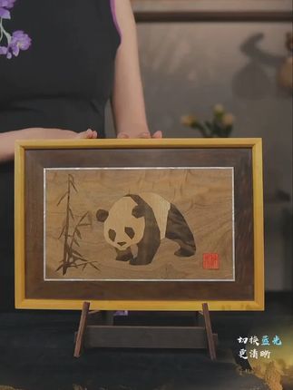送人送礼 不如送珍贵的金丝楠木装饰画 整幅画全部使用金丝楠木 小叶桢楠制作 老师傅纯手工制作 结合榫卯与螺钿工艺 拼贴而成 #装饰画 #金丝楠木 #纯手工 #传统文化 #传统手艺