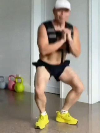 RUNWE新款负重背心软体铁砂一体成型隐形加重沙衣专业健身训练 #运动背心推荐# 男士健身背心推荐 #负重背心