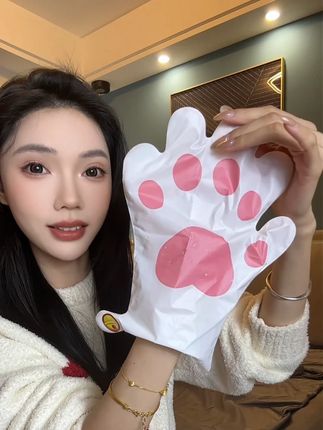 精致的女人,都知道爱护好自己的手,它就是第二张脸,粗糙干裂爱长倒刺的姐妹必备#秋冬必备 #手是女人的第二张脸 #护手精华液 #漫画手