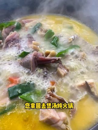 不用三黄鸡,不用肉鸡,只选用400天以上老母鸡自然风干晾晒而成#风干鸡 #xj