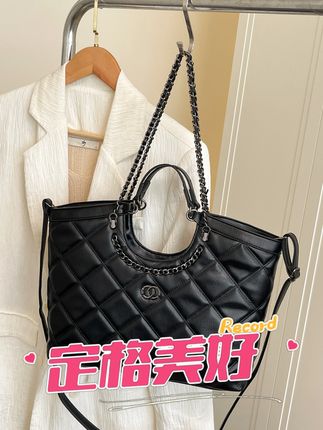 2025新款大容量女士链条斜跨单肩包网红高级感时尚菱格通勤托特包#美包分享 #包包种草 #包包 #包包精致高级 #小众设计师款女包