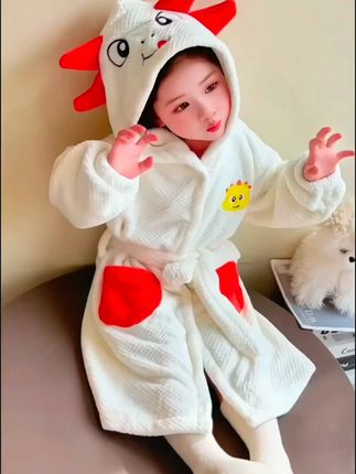 女童珊瑚绒连帽睡袍家居服 #珊瑚绒 #连帽睡袍 #家居服