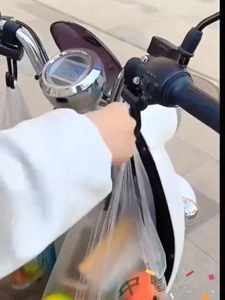 晒豆电动车电瓶车婴儿车轮椅魔术贴挂钩通用前置物自行车摩托挂盔#实用挂钩 #交通工具配件 #魔术贴挂钩 #前置物挂钩 #便捷好物