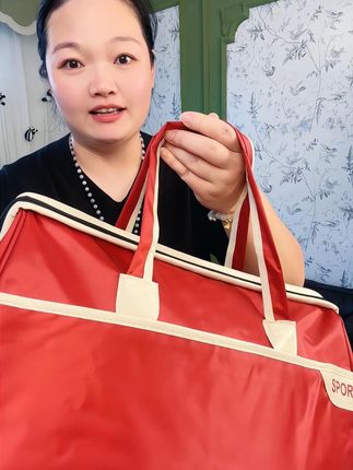 出门不想带行李箱的时候,就选这个大容量旅行收纳包,它不仅好看,而且特别能装!#旅行包 #强烈推荐 #行李包 #手提包 #休闲包 #健身房包