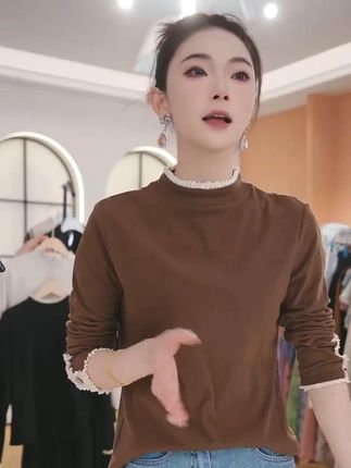 Z8151德绒花边领打底秋冬新款宽松显瘦女洋气百搭针织衫 Z8151德绒花边领打底秋冬新款宽松显瘦女洋气百搭针织衫 德绒花边领打底秋冬新款宽松显瘦女洋气百搭针织衫 特别百搭 超韩系的一款针织衫 带点设计感闭眼入姊妹们#小众设计感 #藏肉显瘦穿搭 #百搭针织衫 #德绒花边领打底