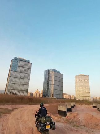 凯乐鱼防水包摩旅驮包萝卜包驼包斜挎碳纤后座包黑色耐磨双肩#摩旅驮包 #凯乐鱼防水包 #耐磨背包 #摩旅装备 #防水背包
