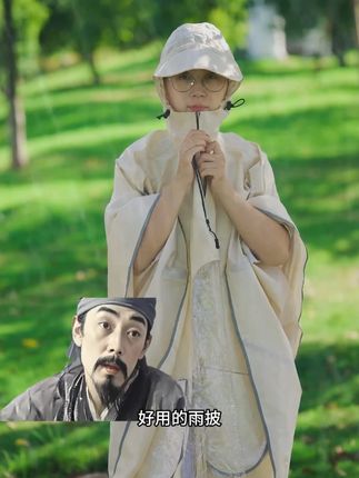 暴雨天骑车总是被淋湿?那是因为你的#雨衣 没有选对#电动车雨衣#雨披#电动车雨披