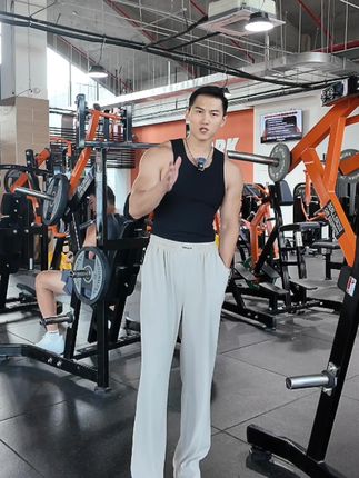 这个秋天还不知道穿什么裤子的看看我们家的这款!#男士健身衣服推荐 #男生穿搭 #穿搭 #ootd穿搭 #品质男装