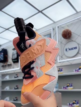 小朋友的童年就这么一个,我给你品质好的,你就负责随意造。 #好鞋推荐 #好物推荐🔥 #童鞋 #夏季新款 #潮童必备