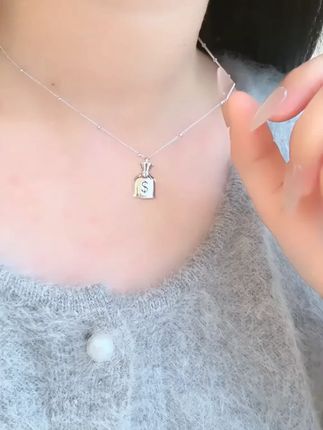 幸福有很多种,收到喜欢的礼物小钱袋项链是一种 #项链 #银饰 #生日礼物 #小众设计 #925银