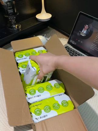 圣贝恩母婴大品牌,他们家湿巾真的品质和性价比都在线!用的是七次净化的纯水,啥乱七八糟的添加都没有,小婴儿都可以放心用!刷到的赶紧囤!#圣贝恩 #湿巾 #宝宝湿巾 #湿纸巾 #湿巾推荐