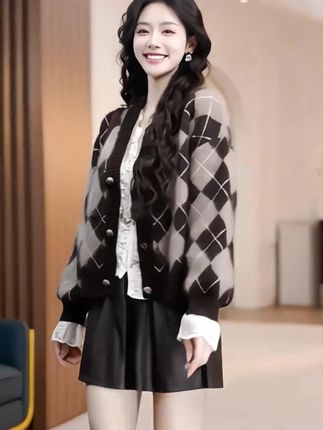 棱形格针织穿搭开衫女~ #热点 #穿出高级感 #今天穿什么 #早秋穿搭三分钟出门不是梦 #小个子秋冬穿搭