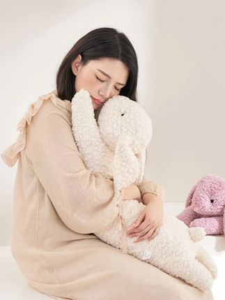 睡觉抱的长条抱枕等身抱枕玩偶奇葩抱枕娃娃抱枕睡觉专用女生靠枕#睡觉抱的长条抱枕 #娃娃抱枕 #长条抱枕兔子 #长条抱枕 #抱枕玩偶
