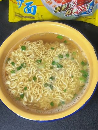 华丰三鲜伊面童年的味道 #华丰三鲜伊面 #方便面