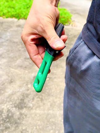 终于发明出来啦,这就是你们要找的迷你小扳手 #扳手 #活动扳手