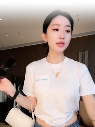 杨圣坤2025夏季新品女士十字架口袋休闲短袖T恤 #印花t恤#百搭宽松#短袖t恤#复古t#女装