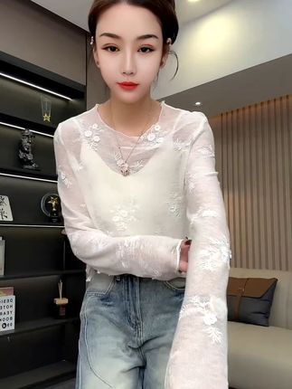 欧货温婉提花蕾丝衫 #蕾丝衫 #提花蕾丝衫 #谁穿谁好看不分年龄段 #面料舒适透气 #洋气小衫