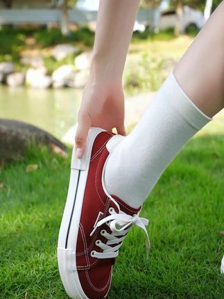 “每一次回眸,都是我看向你的瞬间” #好鞋推荐 #好穿又好搭 #软底软面穿上超舒服 #透气舒适 #女鞋