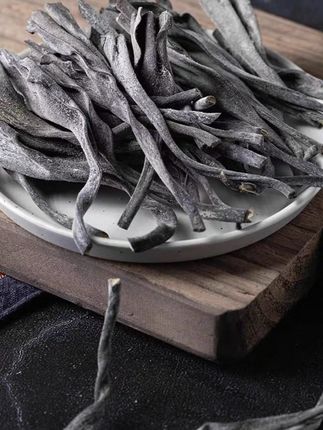 《超干净!二零二五年头茬新海带,天然无添加,泡发量惊人!》