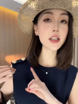 夏装时尚无袖收腰连衣裙女高级纯色开叉A字裙