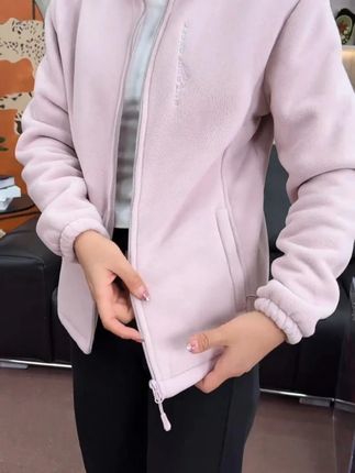 #上衣 #宽松有范 #户外穿搭