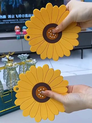 这个颜值担当的 #隔热垫 防烫耐磨,不用的时候可以当个装饰品 #向日葵隔热垫 #提升幸福感好物 #硅藻泥软垫