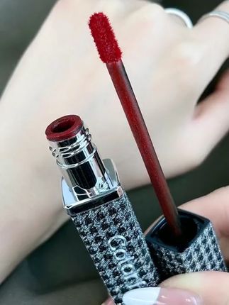 迷色粉丝千鸟格轻奢丝绒唇釉 雾面哑光口红不易掉色学生素颜显白#唇釉 #口红 #爆款热卖中 #记录真实生活 #美出高级感