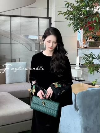 #张予曦毕雯珺真拍了红裙抱 #深情眼 #张予曦 #毕雯珺