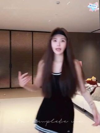 网红洋气炸街女装夏季新款针织无袖连衣裙修身高腰纯欲紧身吊带裙