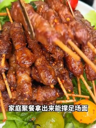是谁还在外面吃牛肉串啦,快来看看我们的安格斯牛肉串啦!#烧烤 #牛肉串 #安格斯牛肉