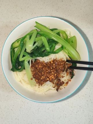 贵州柴火糊辣椒,贵州特产,山野间的味道! 铁锅柴火,贵州人藏在厨房里的“灵魂调料”! #热门 #热门话题 #美食 #味道好极了你们想吃吗 #早餐