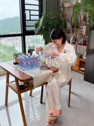 百岁山天然矿泉水都卷到这个价了!还喝啥杂牌水呀!#百岁山矿泉水 #天然矿泉水 #多喝水 #好喝不贵 #超便宜超划算