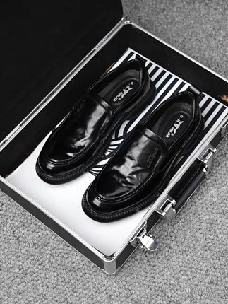 看清了生活的真相,依然要好好生活 #好鞋推荐 #软底软面穿上超舒服 #男鞋 #好穿又好搭 #透气舒适