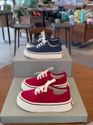 保持乐观,心怀阳光;每一天,都充满无限可能~ #童鞋 #宝宝鞋子分享 #哎呦喂你鞋真好看