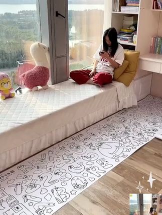 可以铺在地上的涂鸦大画纸~超大面积尽情画!给孩子足够的空间发挥,就不怕往墙上画啦#亲子互动#画纸#画画