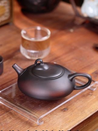 茶友们快看我新入的这把紫陶石瓢扁壶!#茶空间 #喝茶 #紫陶 #手工 #器物之美