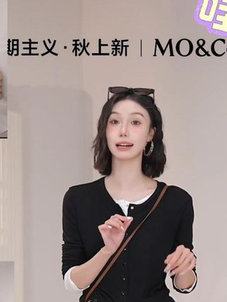 半身裙 夏天搭吊带是清爽辣妹,秋天裹上毛衣又有慵懒氛围感,一件就能承包你四季的日常穿搭。#时髦精 #牛仔短裤 #显瘦 #时尚 #搭配技巧