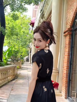 愿我们向往幸福的同时也站在幸福里 #无限回购的宝藏单品 #在抖音入手的好东西 #夏日出游包显眼的