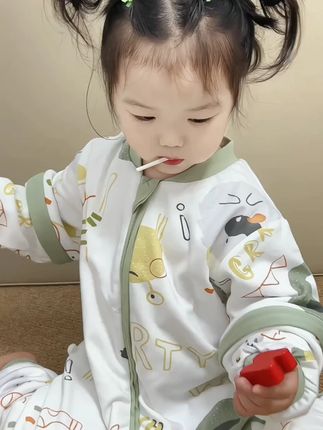 我希望她一看就是被养的很好的小孩所以她不用等到衣服脏得不行再换 #我的女孩 ??? #当妈妈后 #又是被女儿治愈的一天