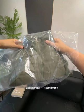 怒推!这款新款加绒外套我真的爱了 轻便保暖可过冬,这个价闭眼冲#秋冬必备#加绒外套#校服神器 #夹棉外套 #外套穿搭