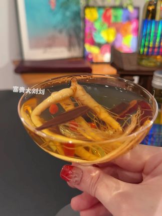厂家疯了?人参灵芝酒都降到了一半,这也太划算啦#人参灵芝酒 #好酒推荐 #养生酒 #口粮酒 #纯粮酿造