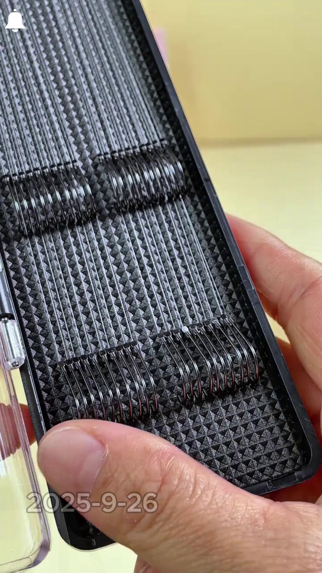 浪昇狼牙子线双钩鲤鱼专用黑坑钩组。