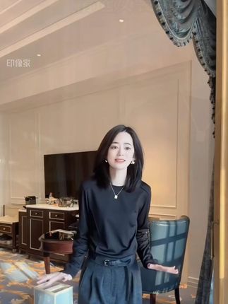 微胖像我这样穿瘦到亲妈都认不出!!磨毛鱼骨线长袖打底衫弹力大包容身材!这个秋冬一定要穿上它试试!! #谁穿谁好看
