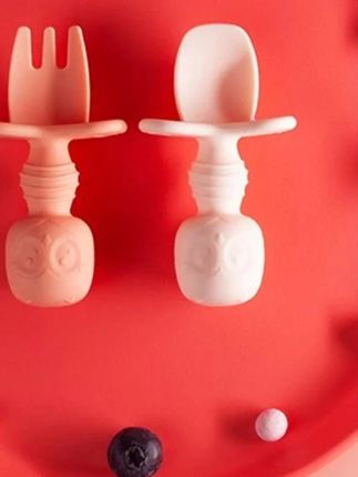 硅胶舔舔勺小宝宝学食勺训练勺子短柄婴儿辅食吃饭软叉勺餐具#硅胶舔舔勺 #舔舔勺 #宝宝学食勺 #学食勺 #宝宝辅食勺