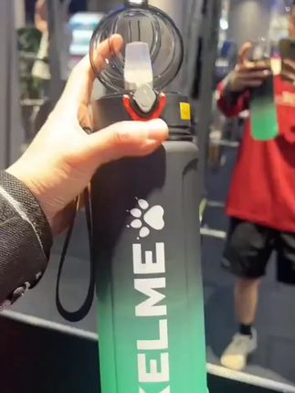 KELME/卡尔美大容量耐高温防漏渐变色男女学生儿童健身运动水壶#卡尔美水壶 #大容量水壶 #运动水壶 #渐变色水壶 #学生水壶